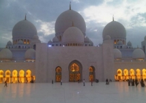 Пророк (саас) сказал: Я и Али одинаковы в справедливости.